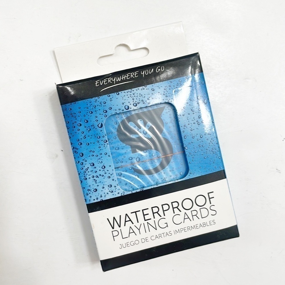 NEW Gecko Brands waterproof playing cards